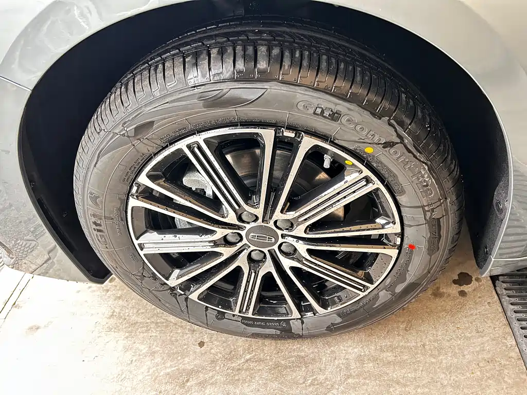 GEELY AUTOMOBILE XINGRUI