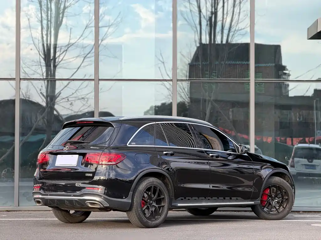 MERCEDES-BENZ GLC