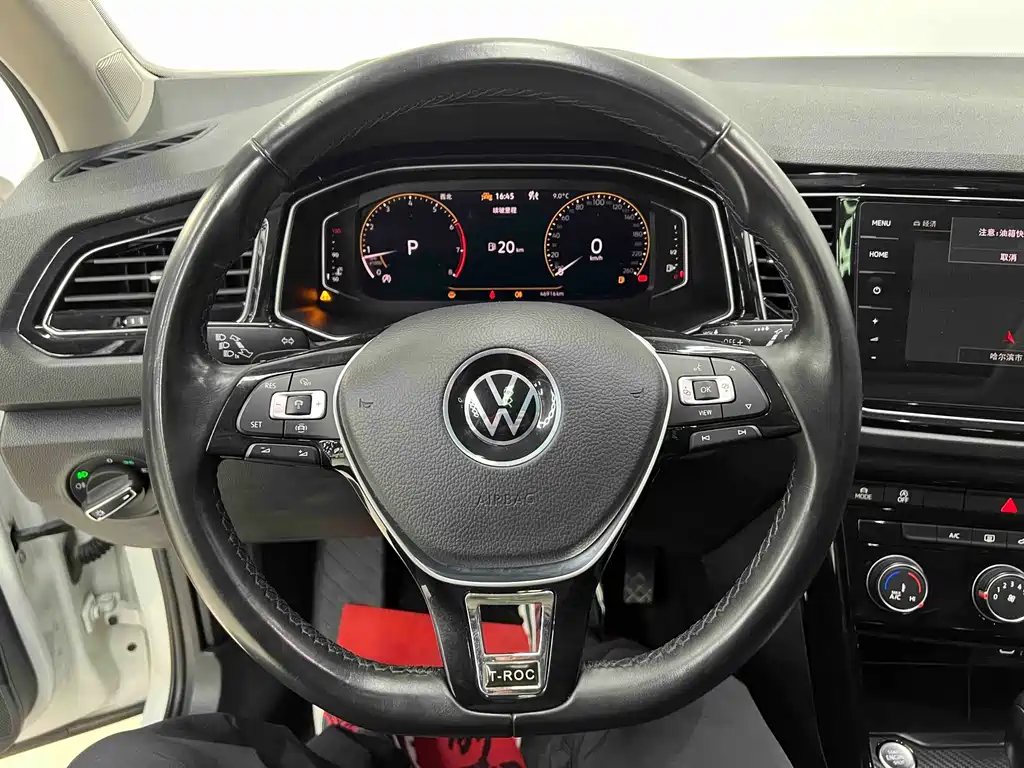 Volkswagen T-Roc — миниатюра 11