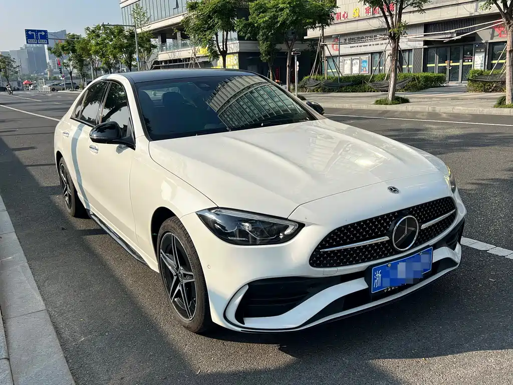 Mercedes-Benz C-Class — миниатюра 3