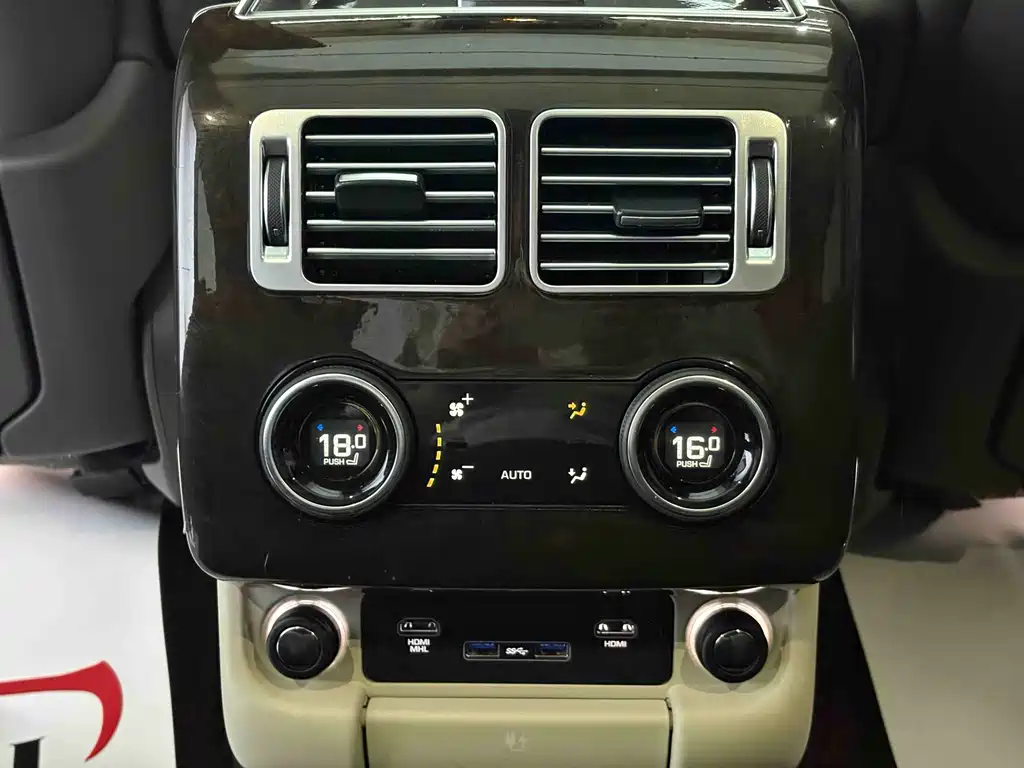 Land Rover Range Rover — миниатюра 14