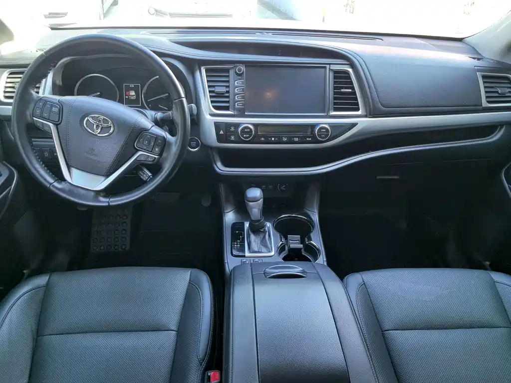 Toyota Highlander — миниатюра 4