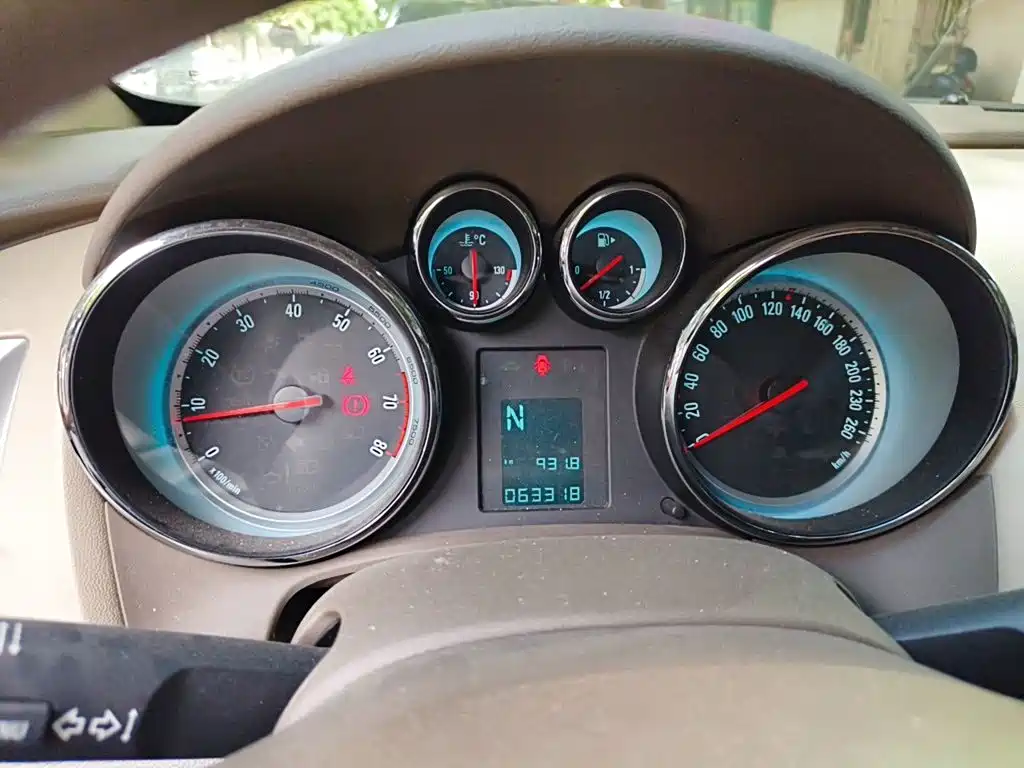 Buick Excelle — миниатюра 12