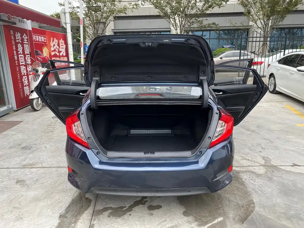 Honda Civic — миниатюра 8