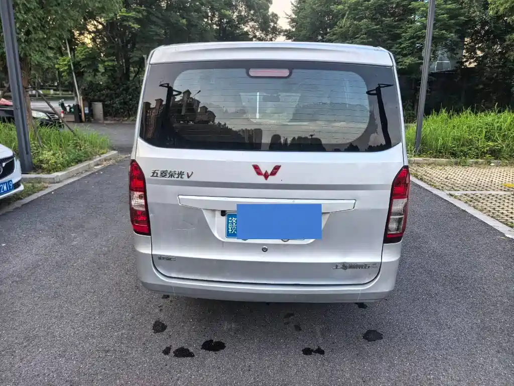 Wuling Rongguang V — миниатюра 5