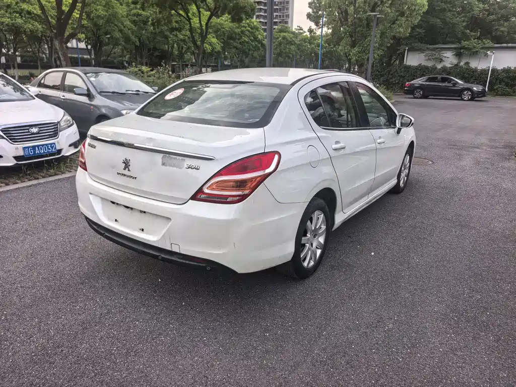 Peugeot 308 — миниатюра 4