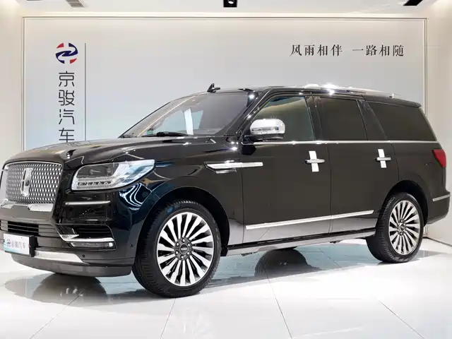 Lincoln Navigator