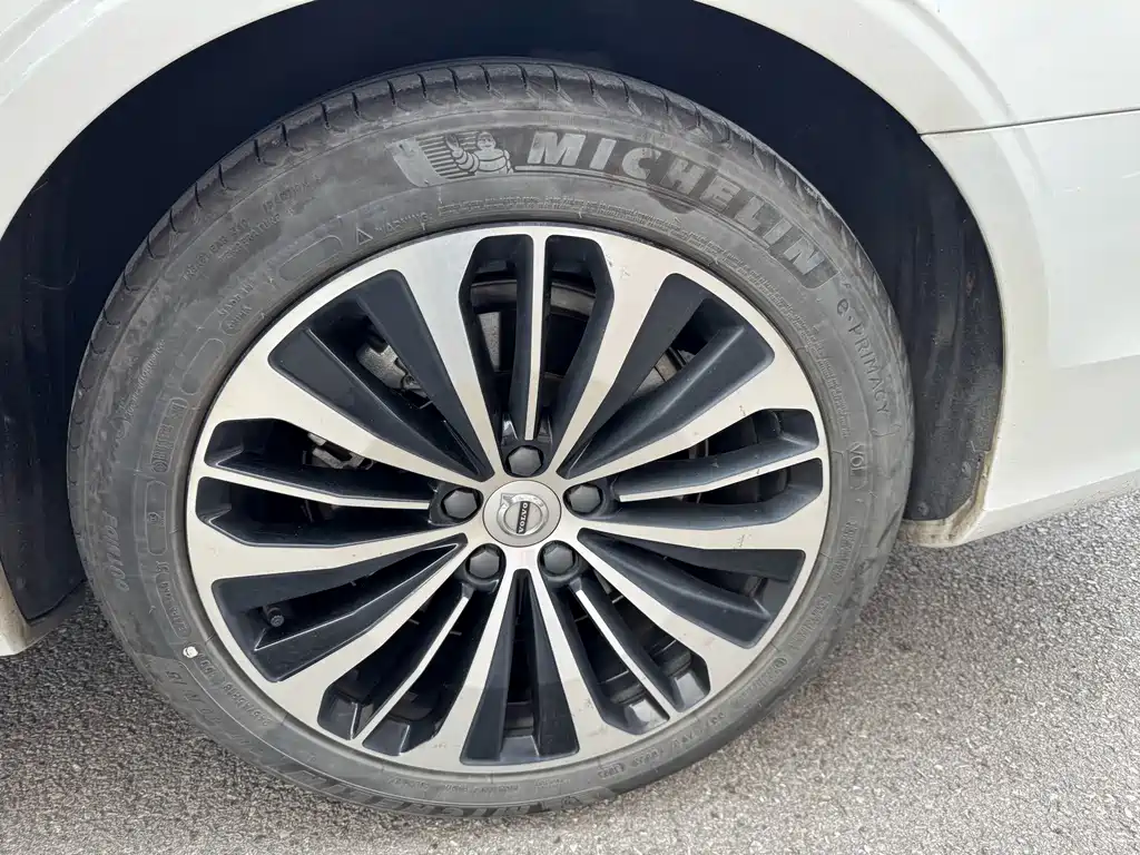 Volvo S90 — миниатюра 9