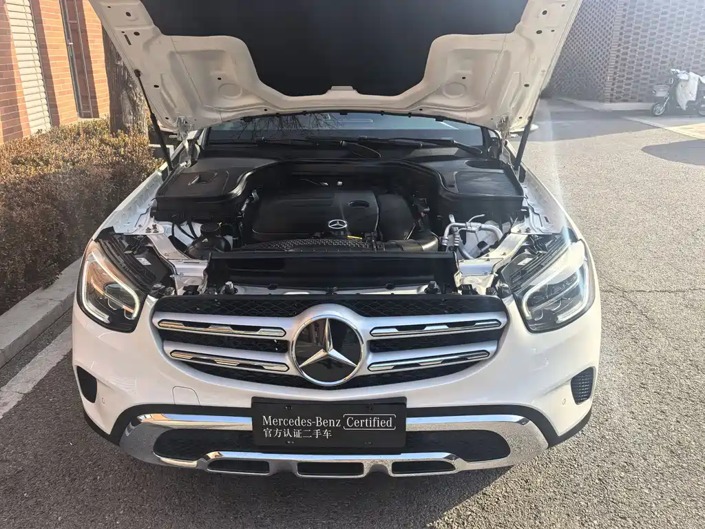 MERCEDES-BENZ GLC