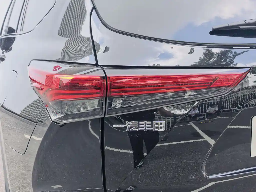 Toyota Crown Kluger 2021 2.5L HEV Luxury