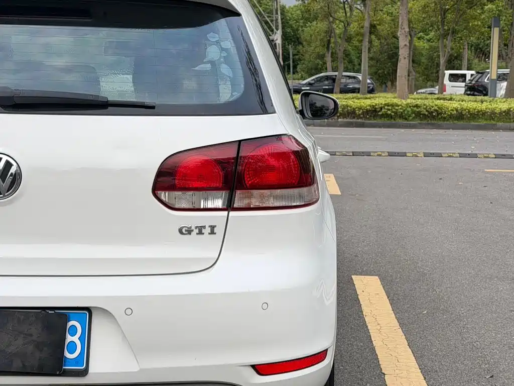 Volkswagen Golf GTI — миниатюра 9