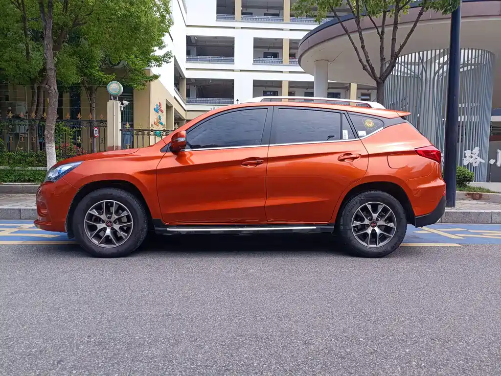 BYD Song 2016 1.5TI MT Elite