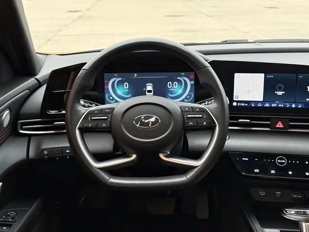 Hyundai Elantra — миниатюра 17
