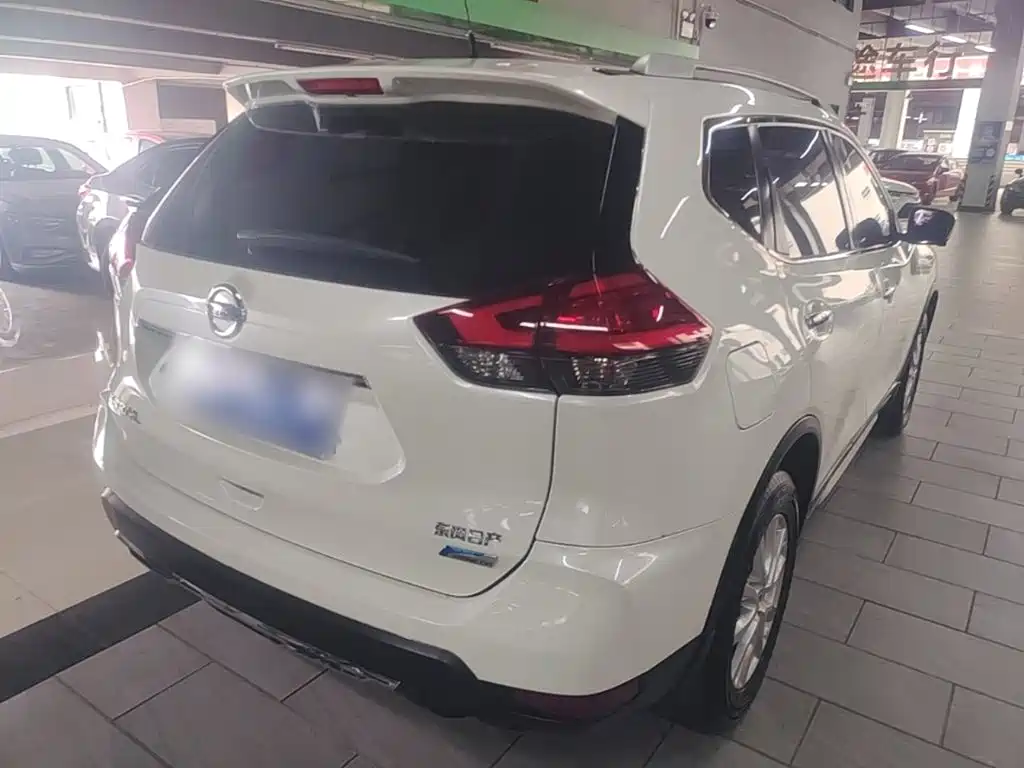 Nissan X-Trail — миниатюра 5