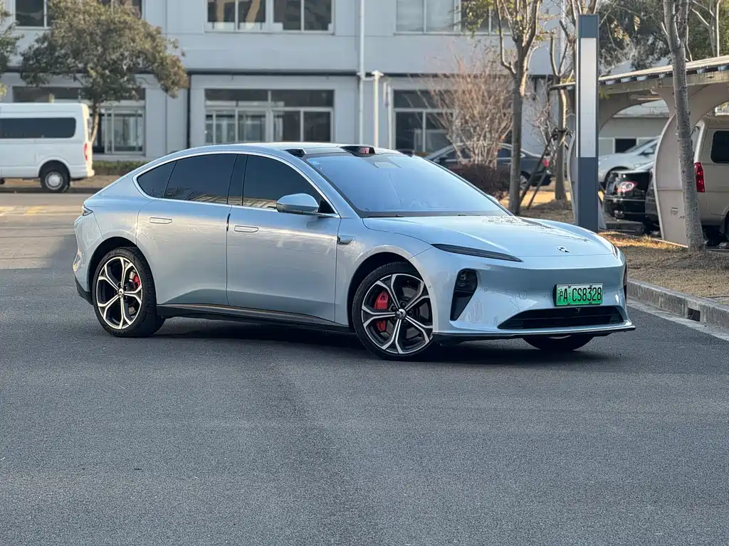 NIO NIO ET5