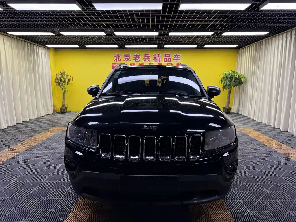 Jeep Compass (Import) — миниатюра 2