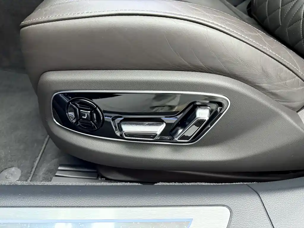 Audi A8 2021 A8L 55 TFSI quattro Luxury