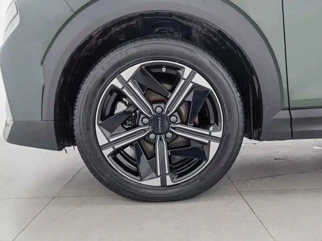 Lynk & Co 06 EM-P — миниатюра 17