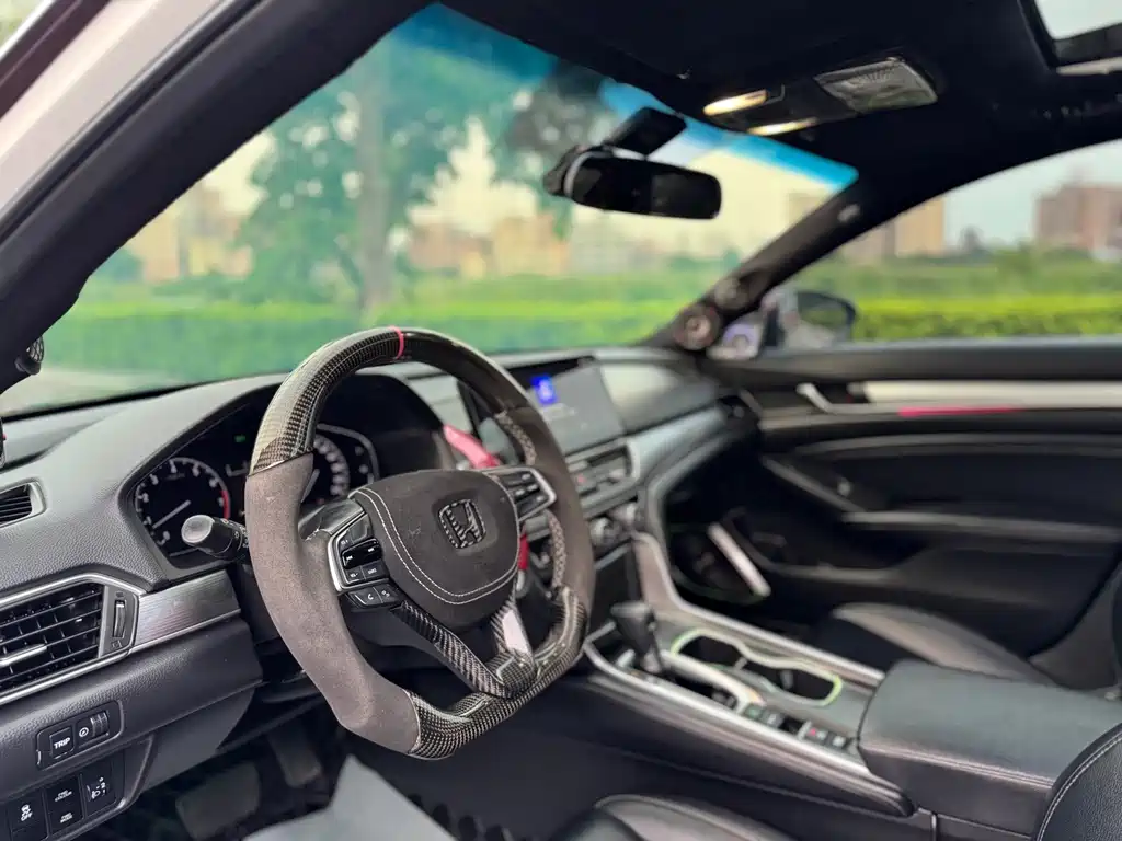Honda Accord — миниатюра 12