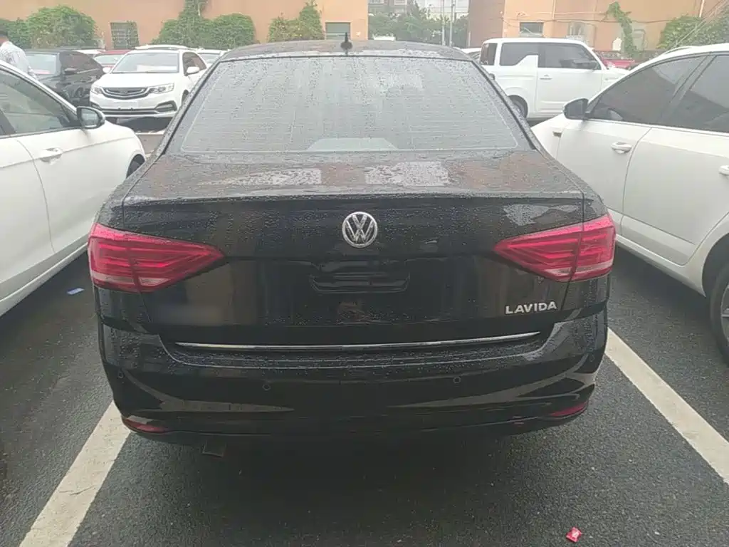 Volkswagen Lavida — миниатюра 6