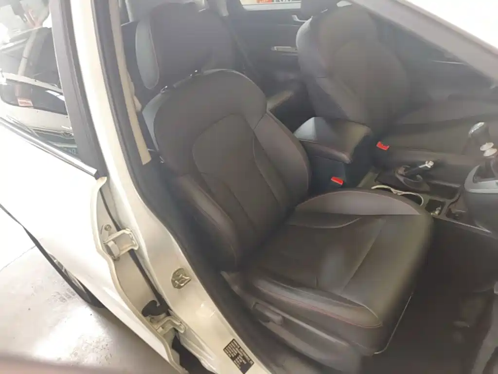 Haval M6 — миниатюра 25