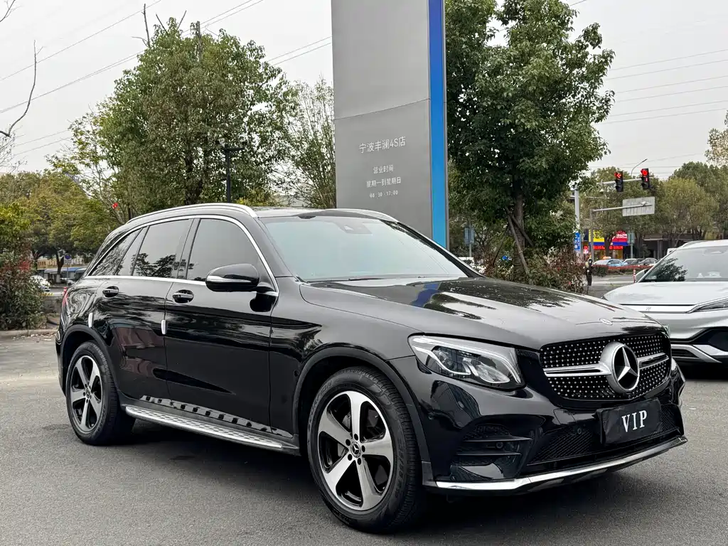 Mercedes-Benz GLC 2018 GLC 260 4MATIC Luxury