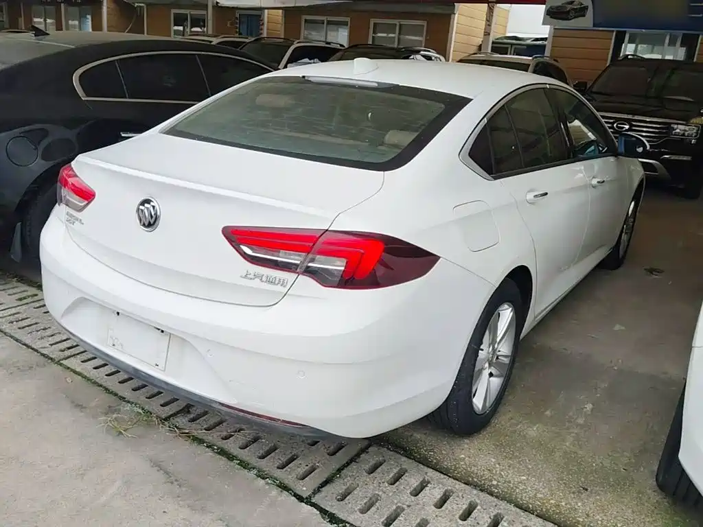 Buick Regal — миниатюра 7