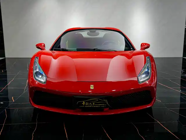FERRARI 488 2018