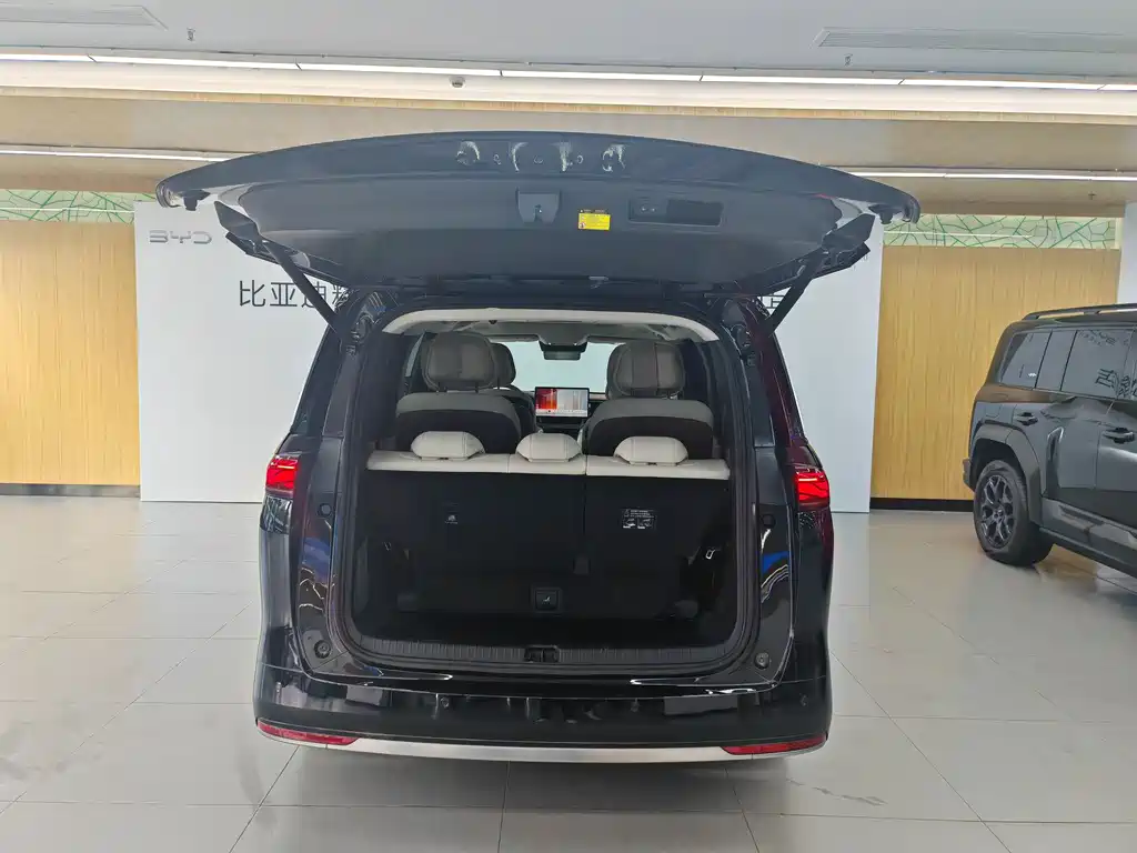 BYD Xia 2025 DM-i 1.5T 180km