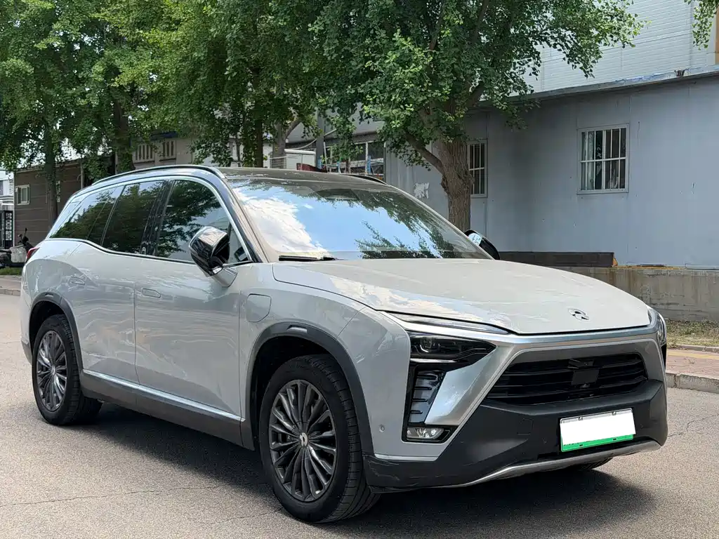 NIO ES8 2022 75kWh мест