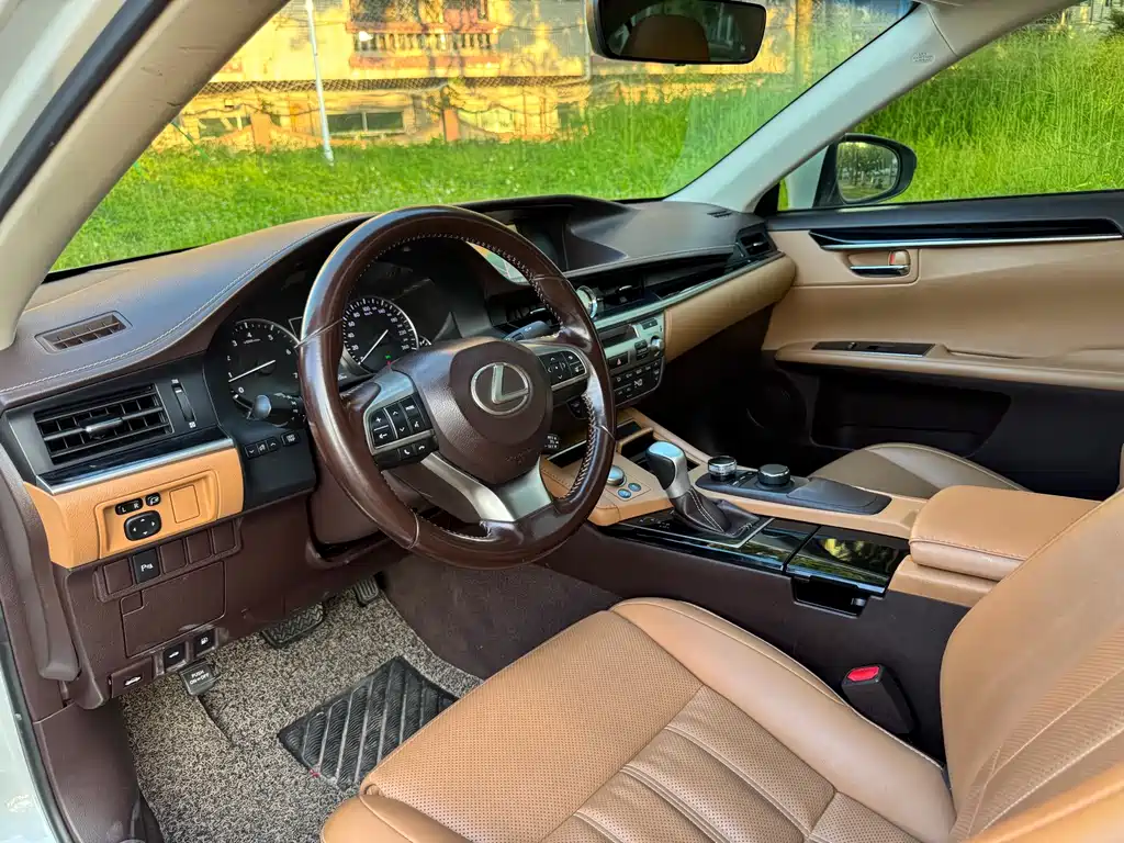 Lexus ES 2015 200 Elite