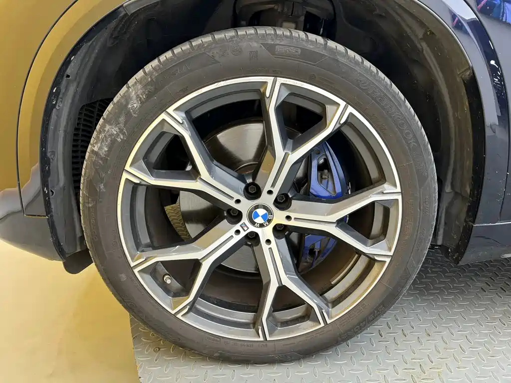 BMW X5 (Import) — миниатюра 10