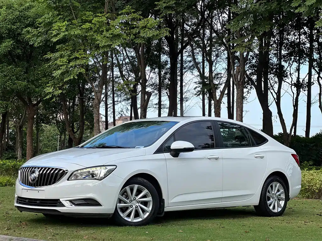 Buick Verano — миниатюра 10