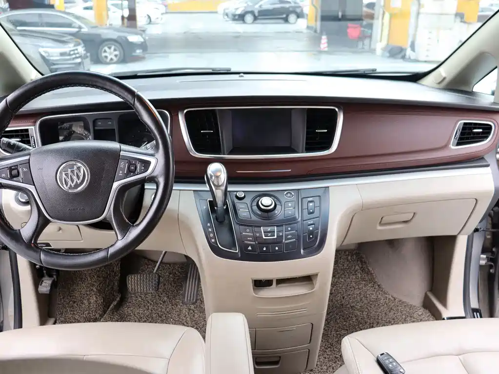 Buick GL8 — миниатюра 11