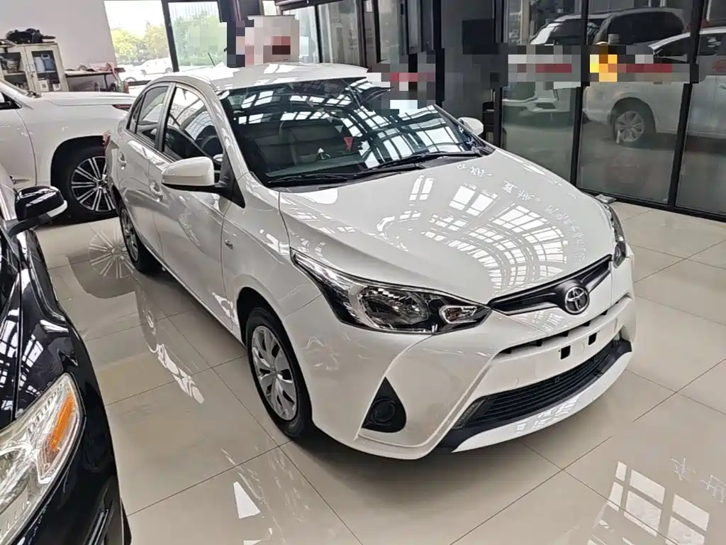 Toyota Yaris L — миниатюра 4