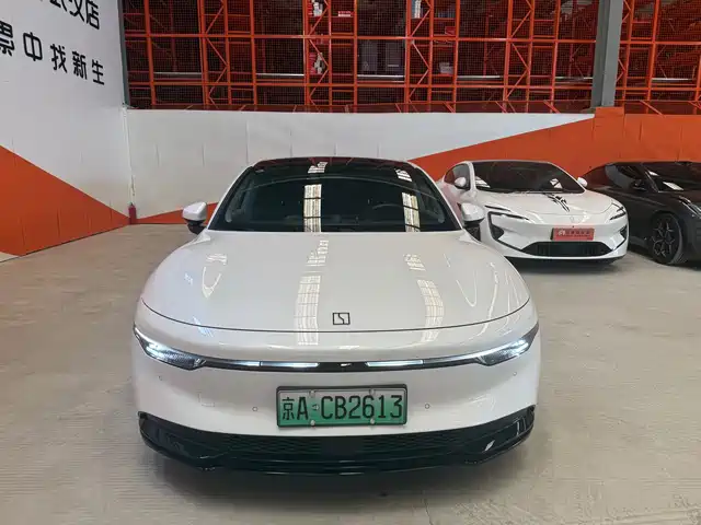 2024 Zeekr 007