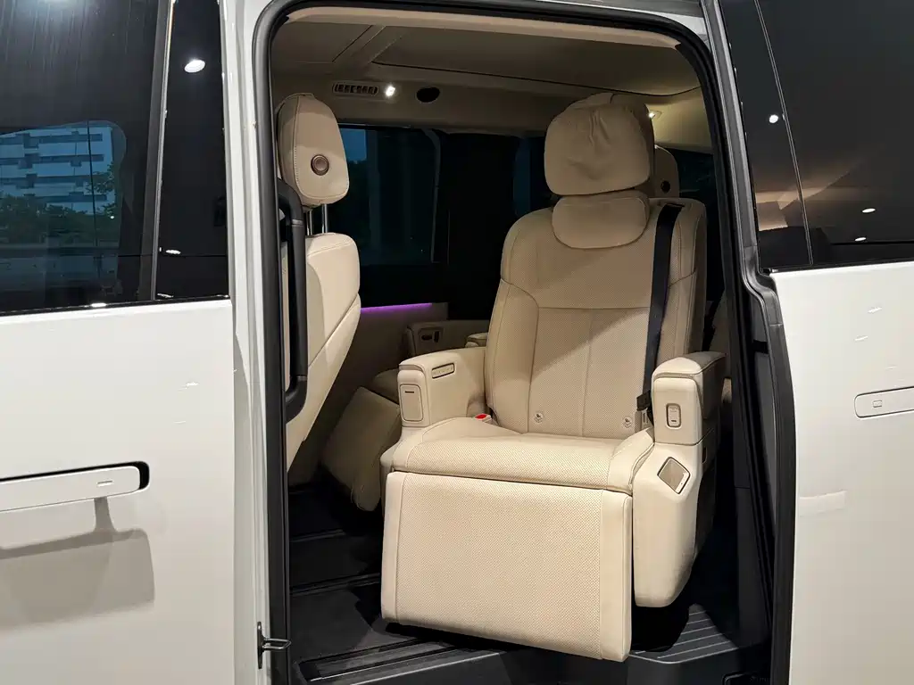 Li Auto Li MEGA — миниатюра 6