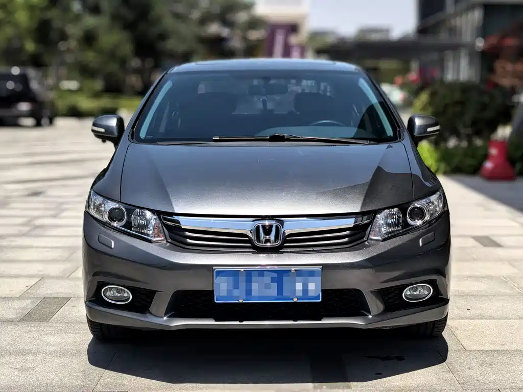 Honda Civic 2013 1.8L AT Luxury