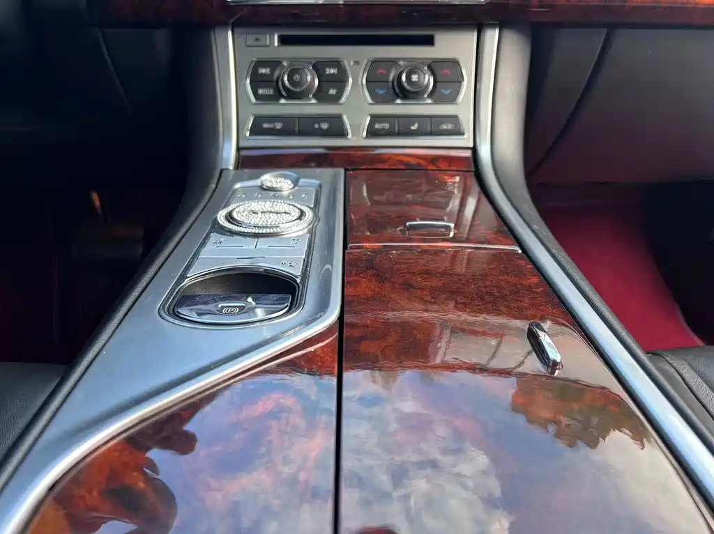 Jaguar XF — миниатюра 14