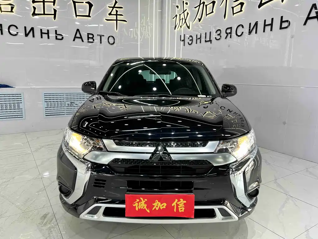MITSUBISHI OUTLANDER