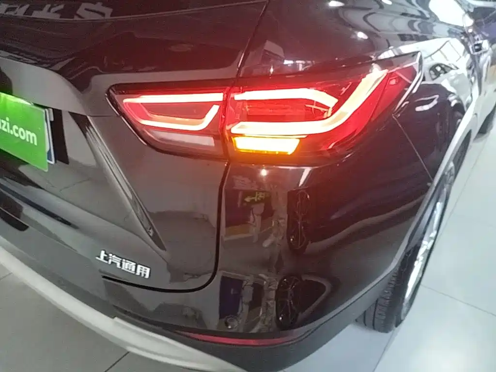 Chevrolet Blazer — миниатюра 8