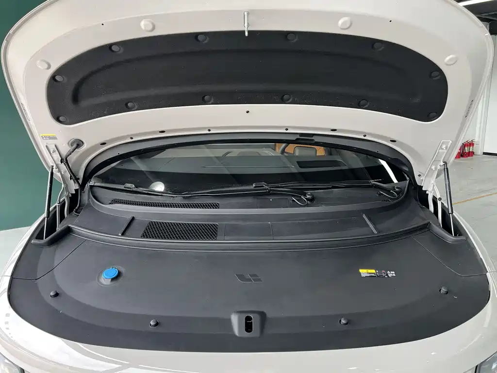 Li Auto i8 2025 Standard
