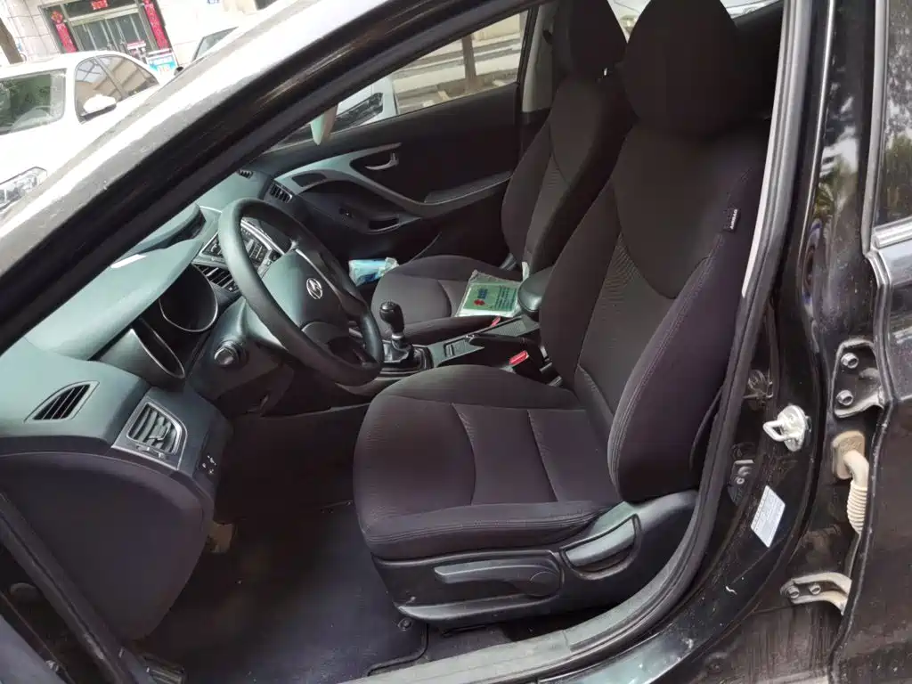 Hyundai Elantra Langdong — миниатюра 16