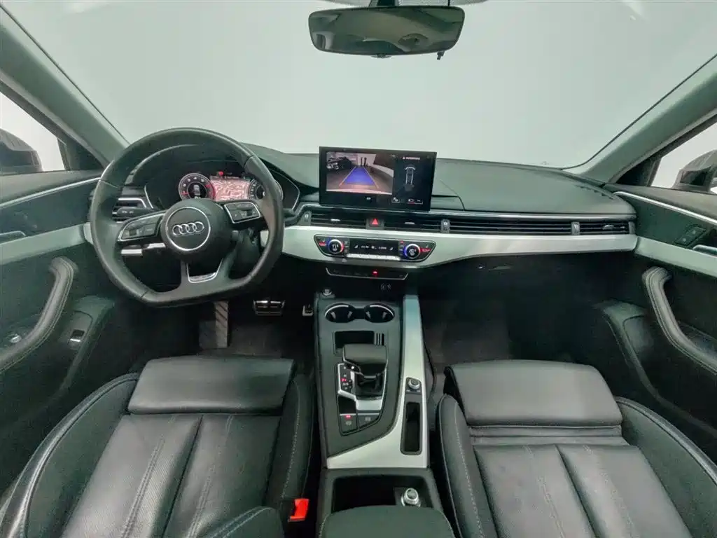 Audi A4L 2023 40 TFSI Luxury