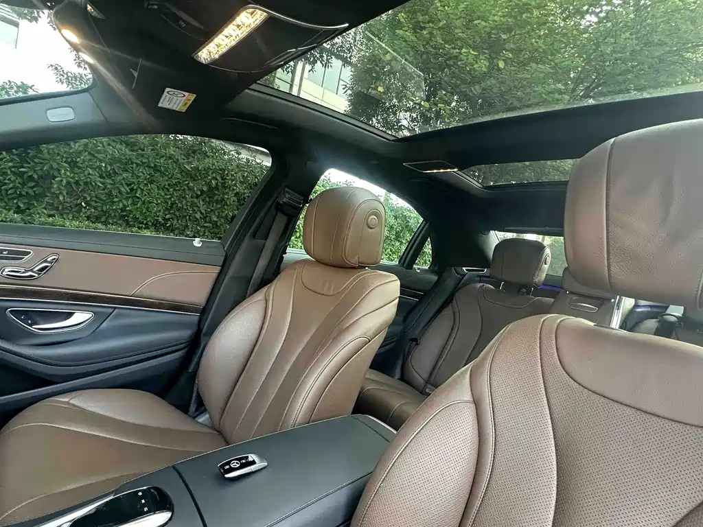 Mercedes-Benz S-Class — миниатюра 8