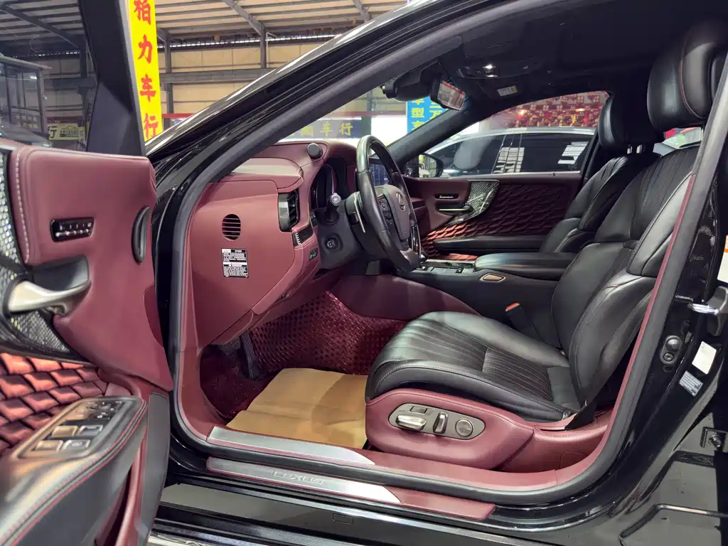 Lexus LS — миниатюра 7