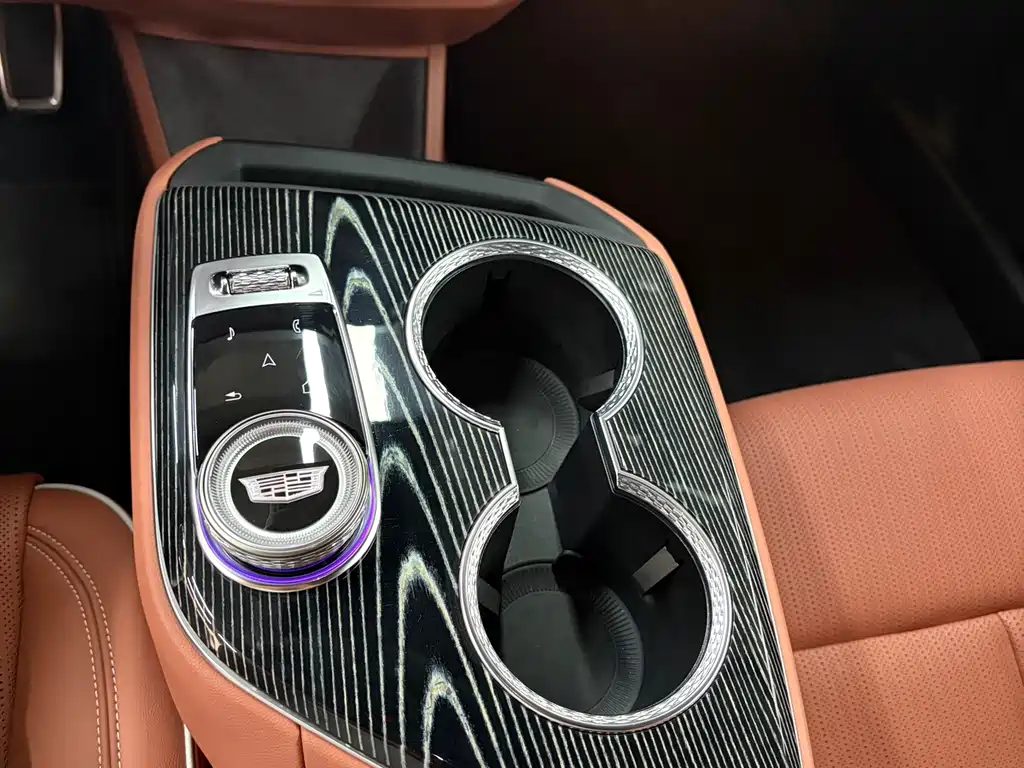 Cadillac IQ — миниатюра 20