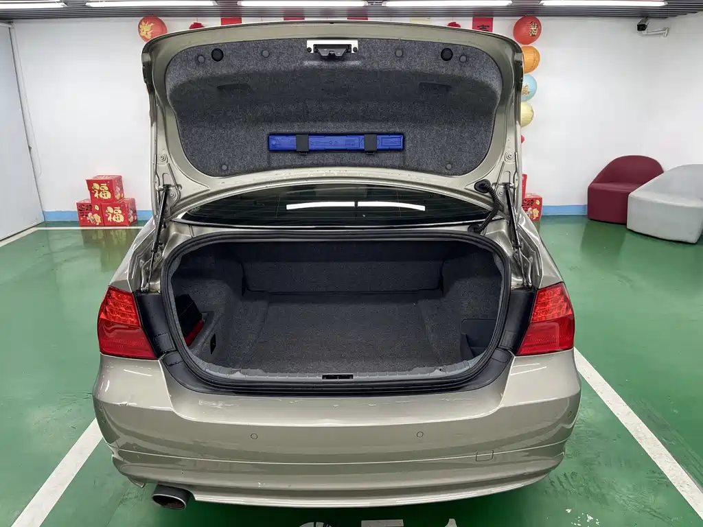 BMW 3 Series — миниатюра 23