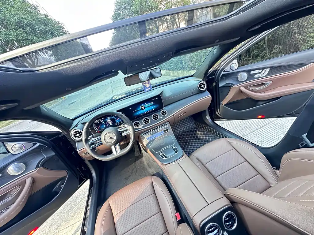 MERCEDES-BENZ E CLASS