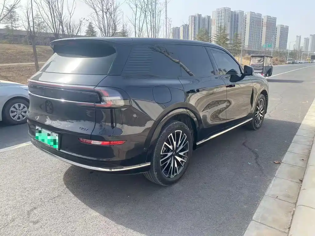 CHANGAN Q07